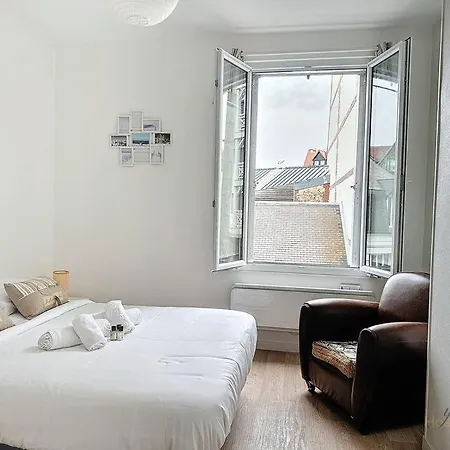 Holiday home Terrasse Urbaine Yourhosthelper Deauville